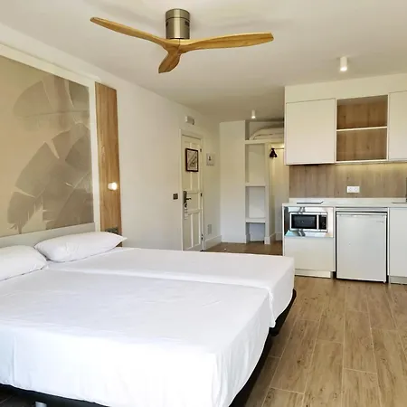 Laguna Park 1 Aparthotel 3*